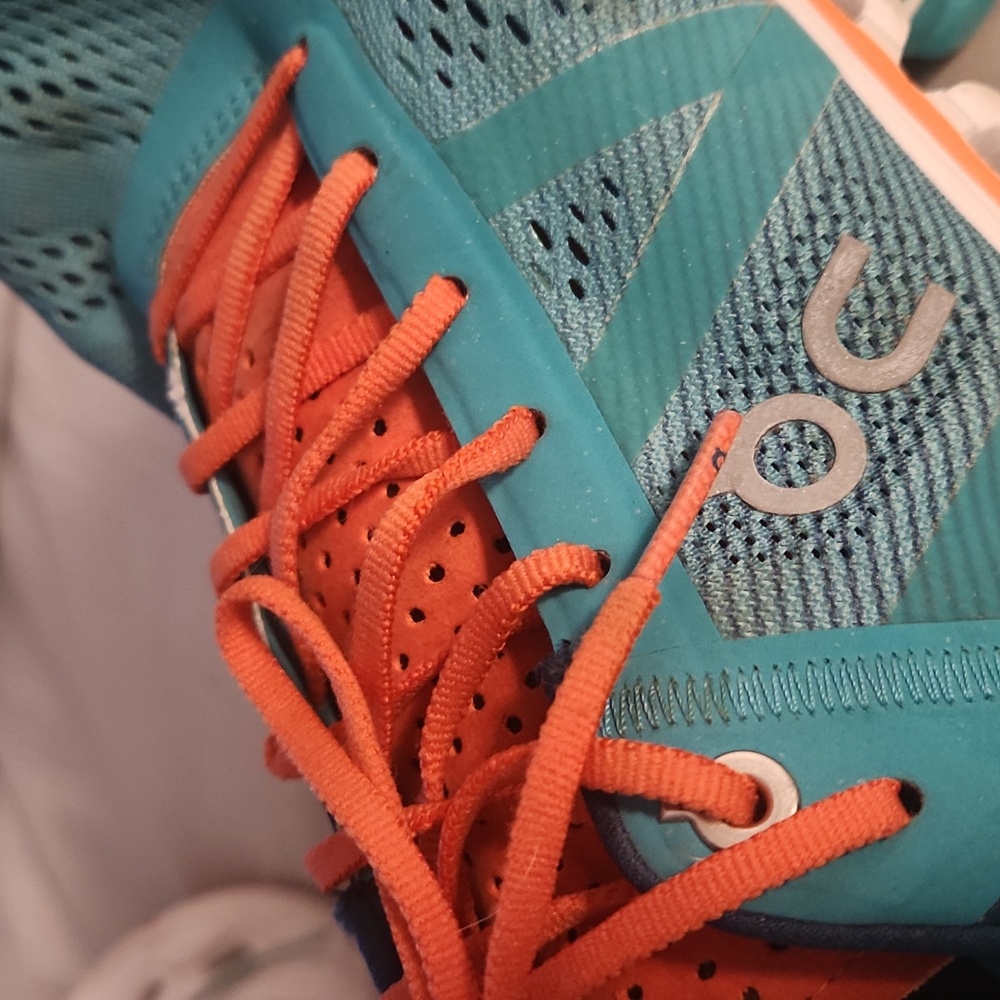 On Running $44 - image 2